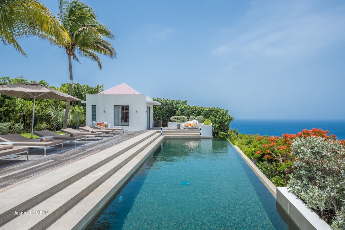 Villa Palm Springs Located in Magnificent Gouverneur