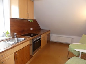 Kühlschrank, Mikrowelle, Ofen, Toaster