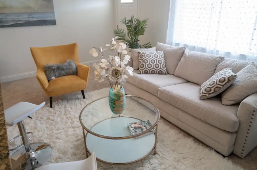 Walk To Beach! King Size Condo! - Biloxi, MS