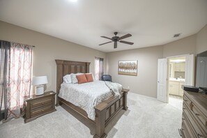 4 Schlafzimmer, Bügeleisen/Bügelbrett, kostenloses WLAN, Bettwäsche