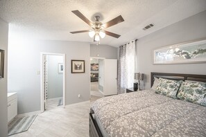 2 bedrooms, iron/ironing board, free WiFi, bed sheets