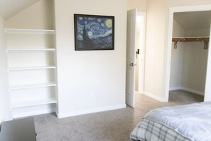 4 bedrooms, free WiFi, bed sheets