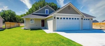 Elegant just 5 minutes from downtown.