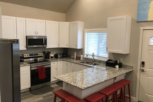 Frigorífic, microones, forn i placa de cuina