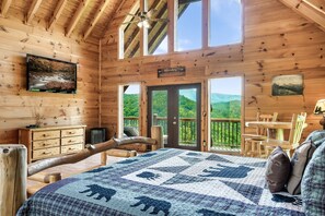 3 bedrooms, iron/ironing board, travel crib, free WiFi