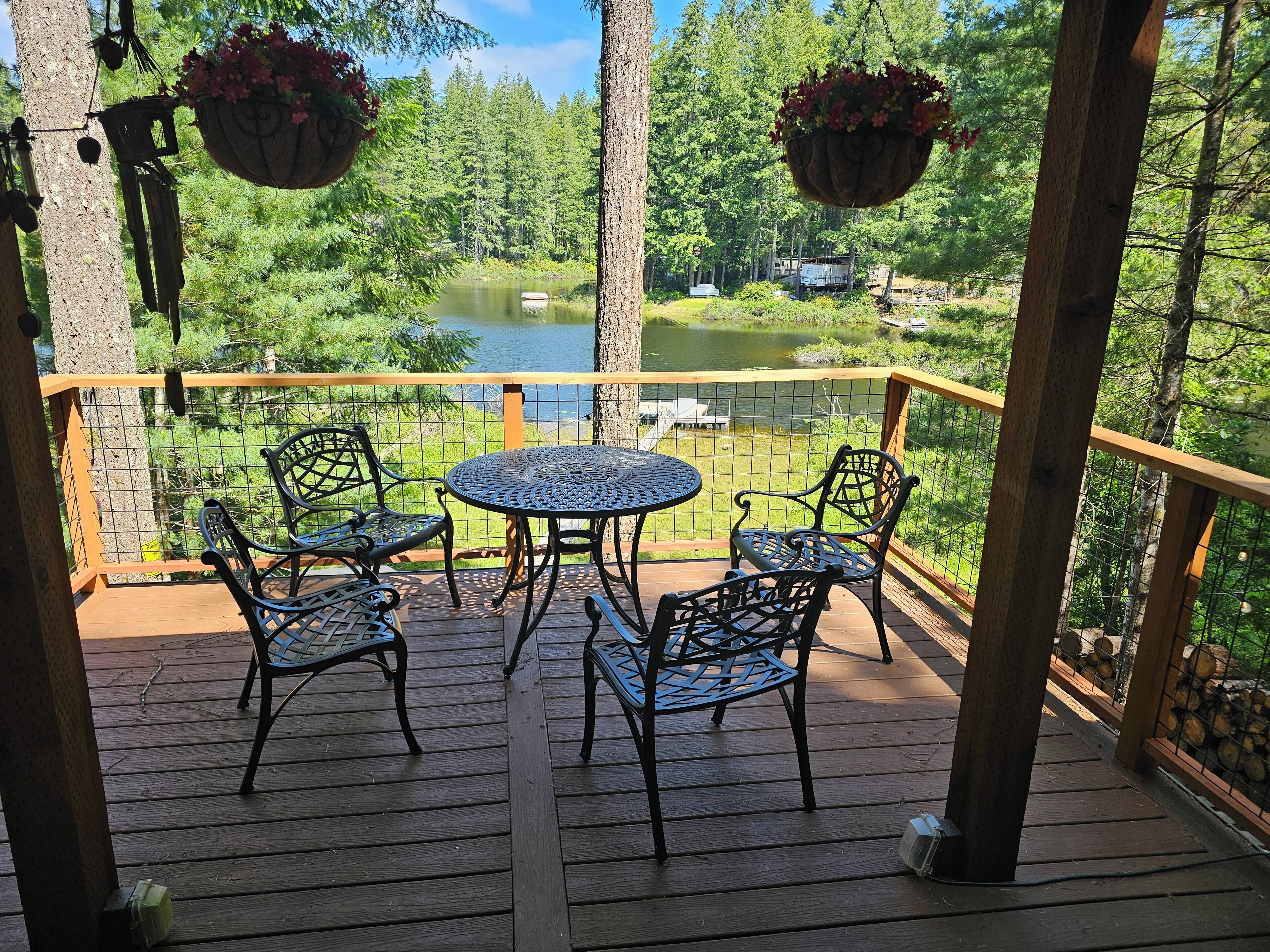 Cozy Rustic Lake Front Cabin on a Private Lake