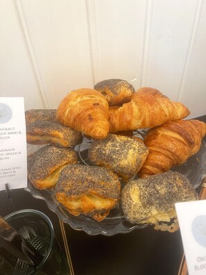 Breakfast buffet - Egn Boutique Hotel (Stege)
