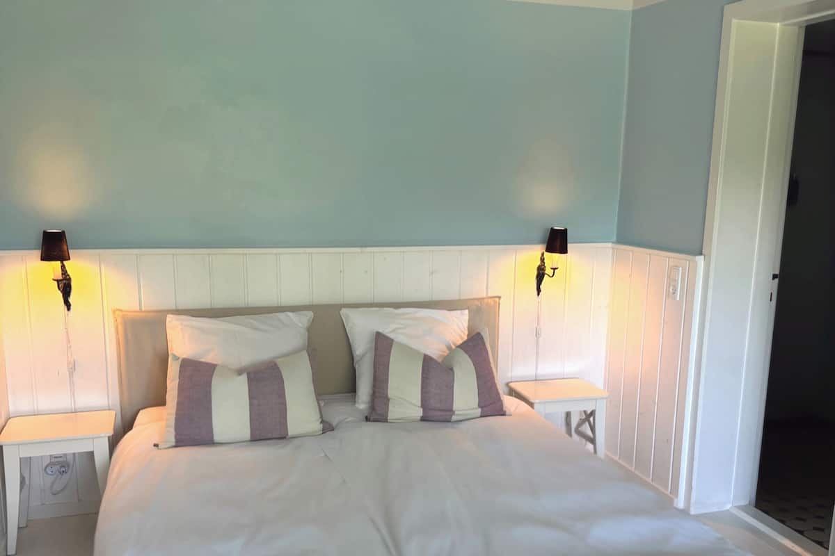 Classic Double Room | Premium bedding, pillowtop beds, WiFi (free), individually decorated
