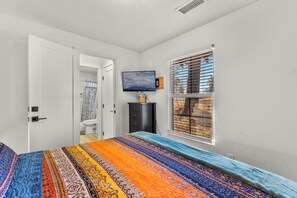 1 slaapkamer, een strijkplank/strijkijzer, gratis wifi, beddengoed