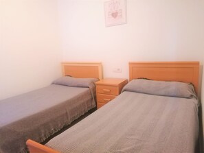 2 bedrooms, bed sheets