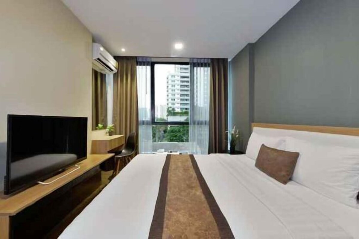 In-room safe, desk, laptop workspace, blackout drapes