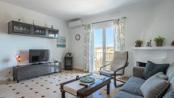 Un reproductor de DVD, un reproductor estéreo