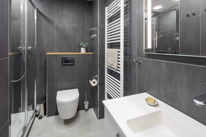 Hårtørrer, håndklæder