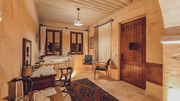 Venus | Premium bedding, Select Comfort beds, minibar, in-room safe