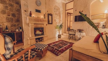 Mars | Premium bedding, Select Comfort beds, minibar, in-room safe