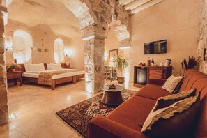 Uranus | Premium bedding, Select Comfort beds, minibar, in-room safe - Peristyle Cave Cappadocia - Special Class (Nevsehir)