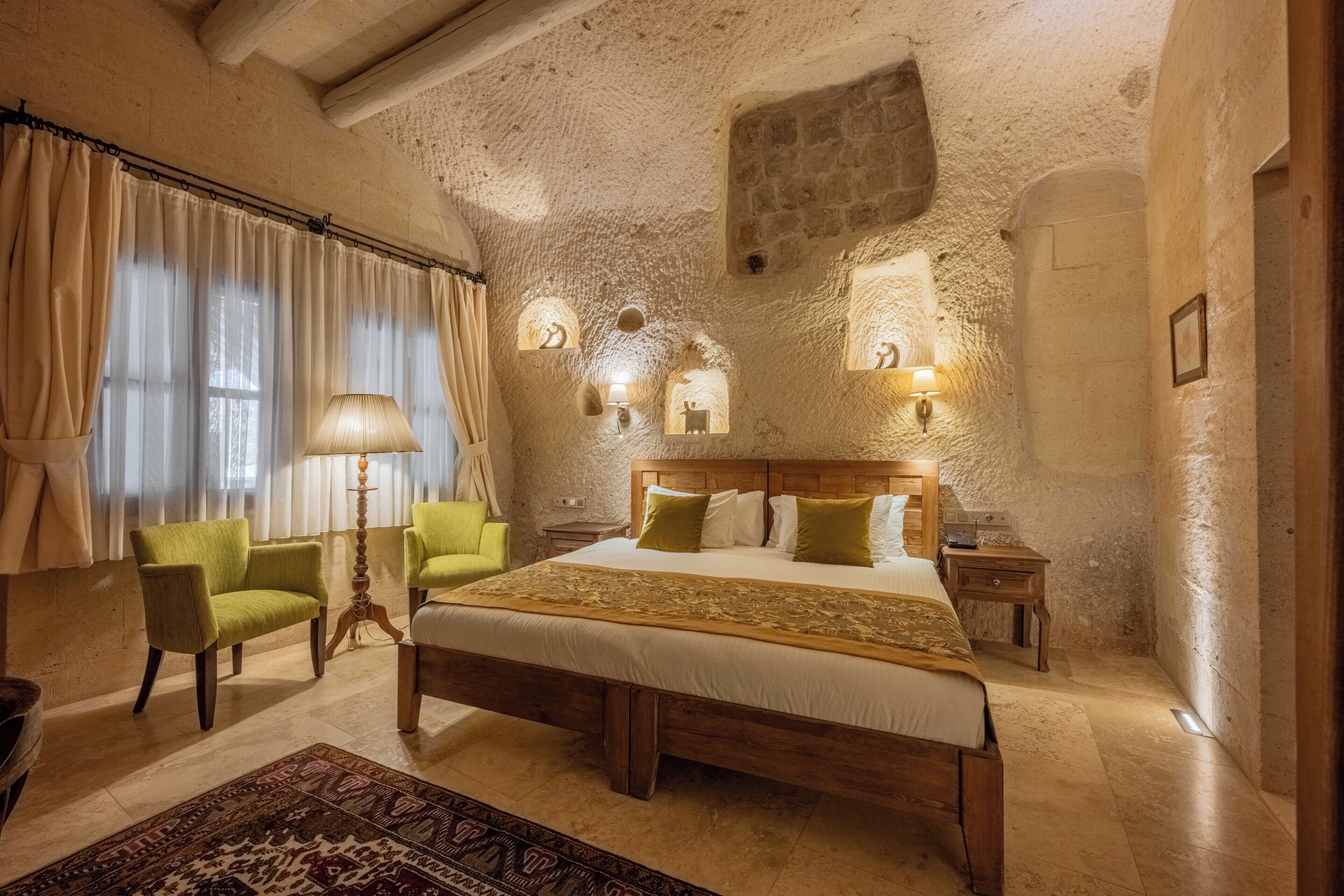 Jupiter - Fully Cave & Jacuzzi | เครื่องนอนระดับพรีเมียม, เตียง Select Comfort, มินิบาร์