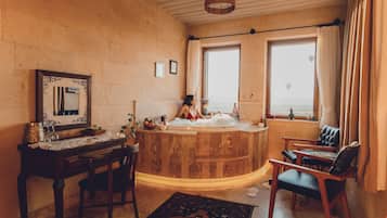 Venus | Premium bedding, Select Comfort beds, minibar, in-room safe