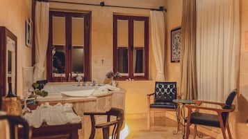 Venus | 1 bedroom, premium bedding, Select Comfort beds, minibar