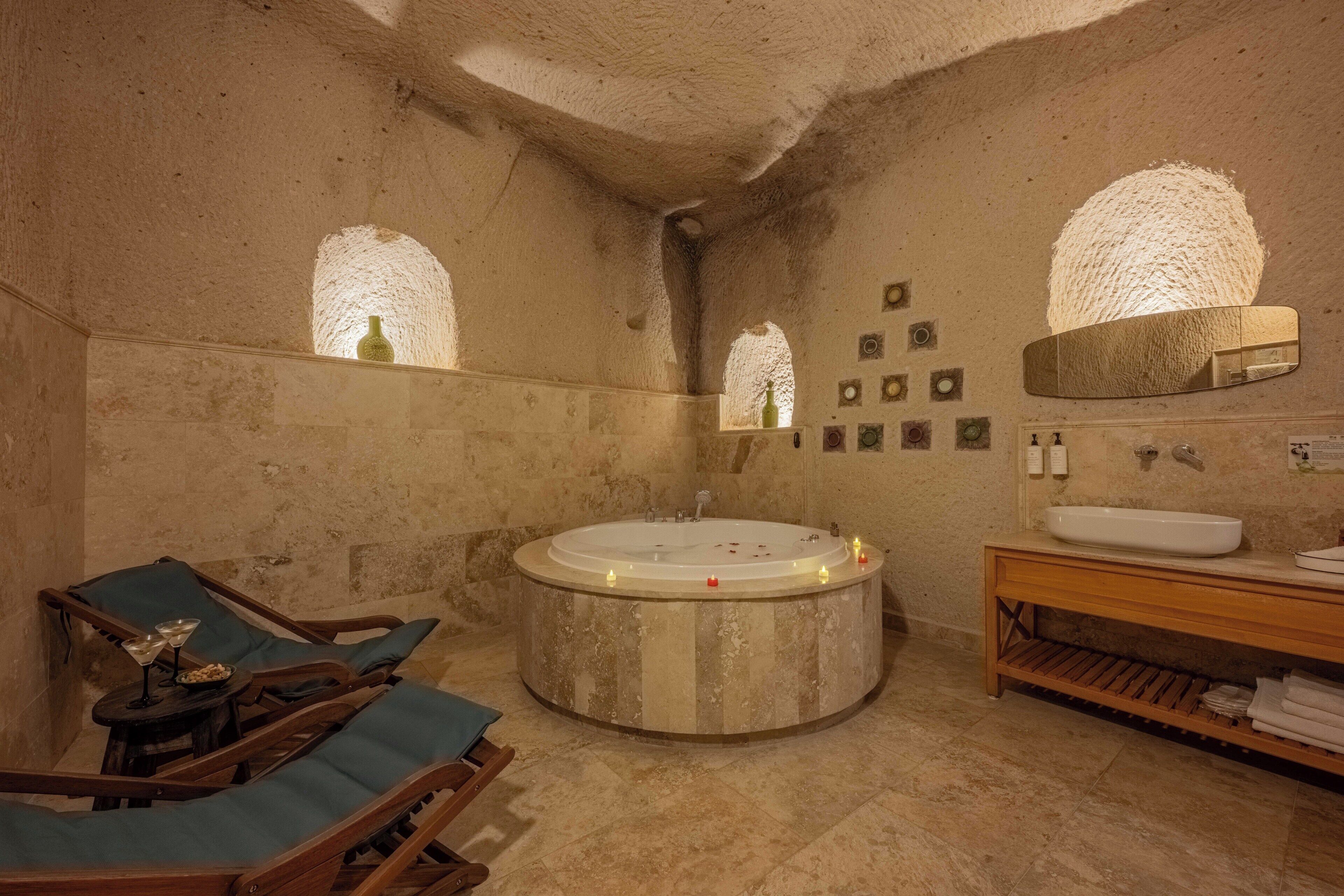 Jupiter - Fully Cave & Jacuzzi | Bathroom
