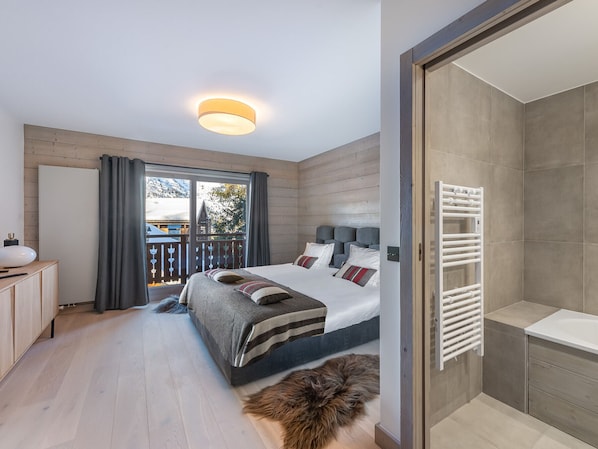 4 bedrooms, free WiFi, bed sheets