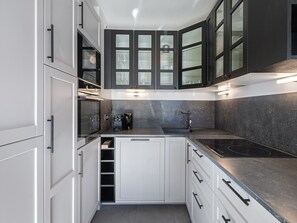 Fridge, microwave, dishwasher