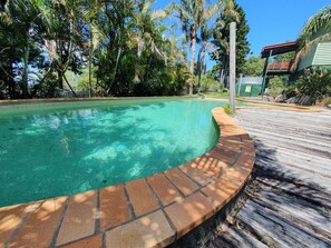 Outdoor pool - Maiala Park Lodge (Mount Glorious)