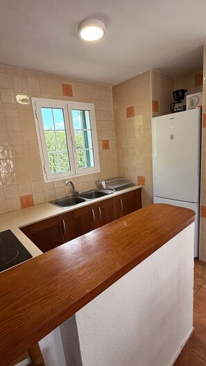 Private kitchen - Binibasket Apartment three (Torre del Ram)