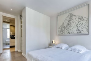 2 Schlafzimmer, Schreibtisch, Bügeleisen/Bügelbrett, WLAN
