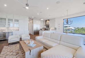 Fernseher, Kamin, Videospiele, Arbeitsbereiche