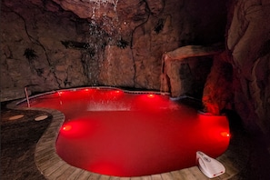 Spa - Cave Mountain Lodge: INDOOR POOL! Mtn Views! Theater, Games, Hot tub, Signature! (Sevierville)