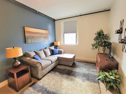 The Oxford 1BR apartment in historic downtown