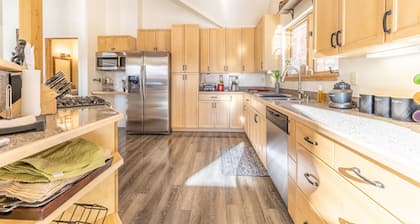 10 Minute Walk to Peru Lift! Private Hot Tub and Tons of Natural Light