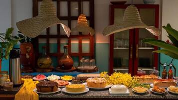 Tägliches inbegriffenes Frühstücksbuffet