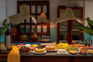 Free daily buffet breakfast  - Hotel do Pescador (Cairu)