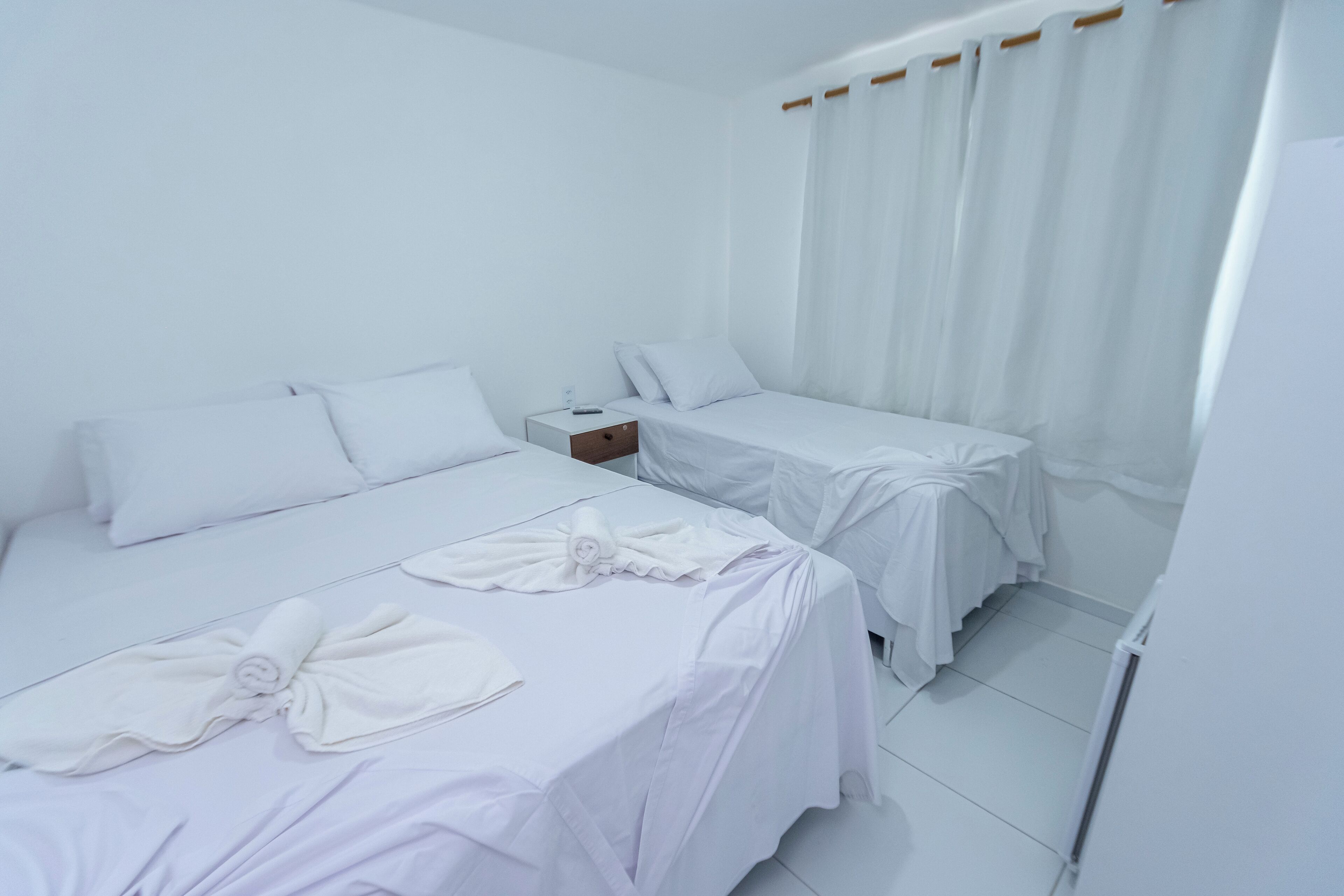 Quarto Conforto | Minibar, Schreibtisch, Bügeleisen/Bügelbrett, kostenloses WLAN