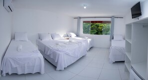 Quarto Familia | Minibar, desk, iron/ironing board, free WiFi - Hotel do Pescador (Cairu)