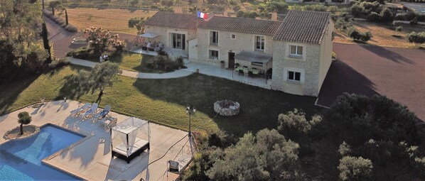 Exterior - Mas Provençal luxury completely renovated 15 minutes from Aix en Pce (Velaux)