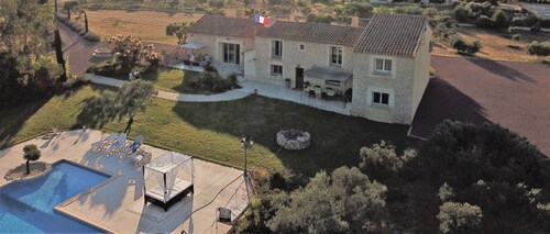 Mas Provençal luxury completely renovated 15 minutes from Aix en Pce