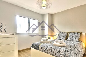 4 chambres, fer et planche Ă repasser, Wi-Fi, draps fournis