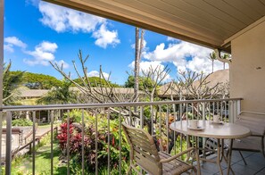 Outdoor dining - Napili Shores E-238 is your perfect island getaway. (Napili)