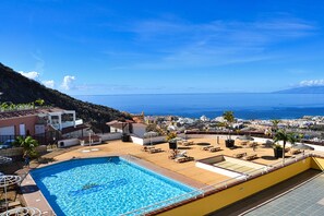 屋外プール、温水プール
