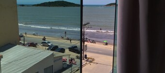 3 bedrooms 120m2 50m beach