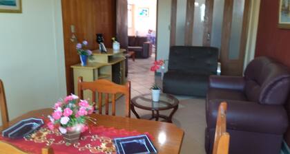 3 bedrooms 120m2 50m beach