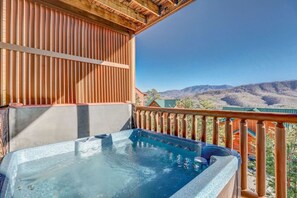 Tina de hidromasaje al aire libre