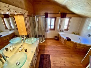 Douche, serviettes fournies