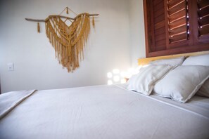 Superior Suite, Pool View | Memory foam beds, individually decorated, laptop workspace - Zero Meia Um pousada (São Miguel do Gostoso)
