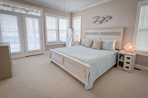 5 soverom, strykejern/-brett, internettilgang og sengetøy