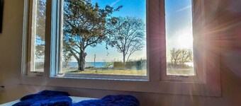 Waterview Cottage on the Currituck Sound with Private Dock & Kayaks