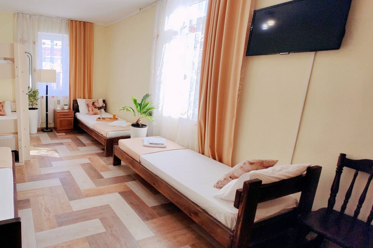Habitación familiar | Wifi gratis y ropa de cama